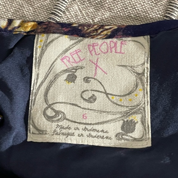 Beautiful asymmetrical blue dress. - Picture 6 of 7